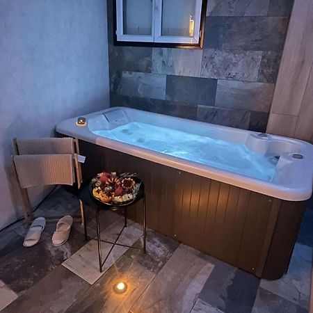 Appartement La Splenzia Spa Jacuzzi Wifi Clim أفينيون المظهر الخارجي الصورة
