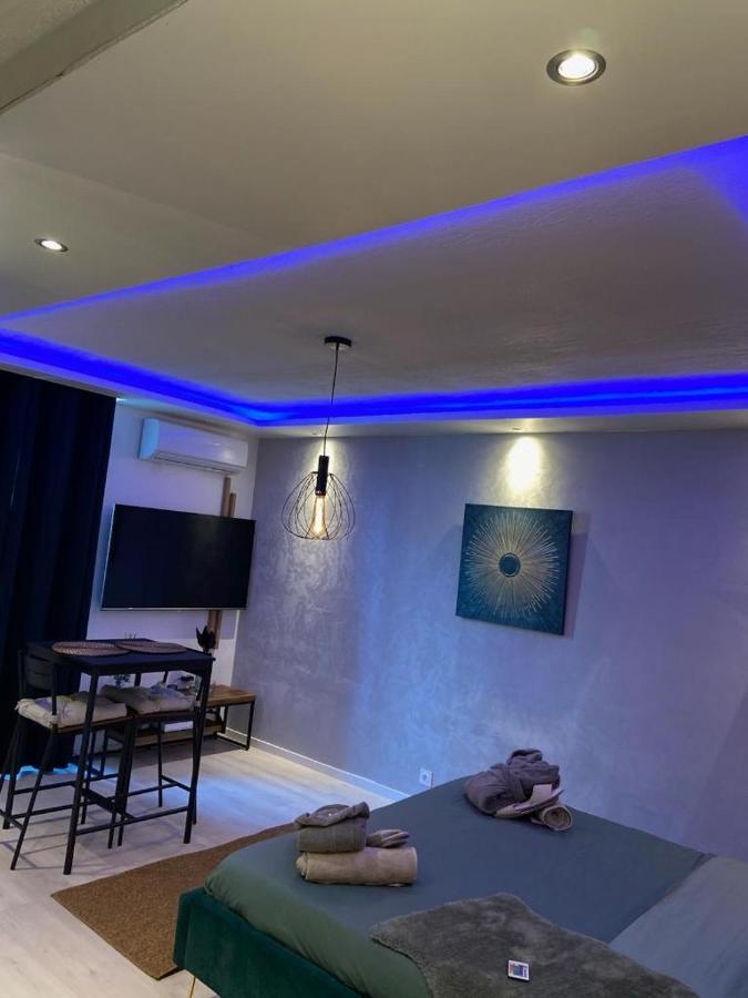 Appartement La Splenzia Spa Jacuzzi Wifi Clim أفينيون المظهر الخارجي الصورة
